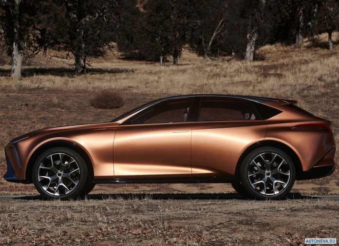 2018 Lexus LF 1 Limitless Concept - фотография 15 из 72