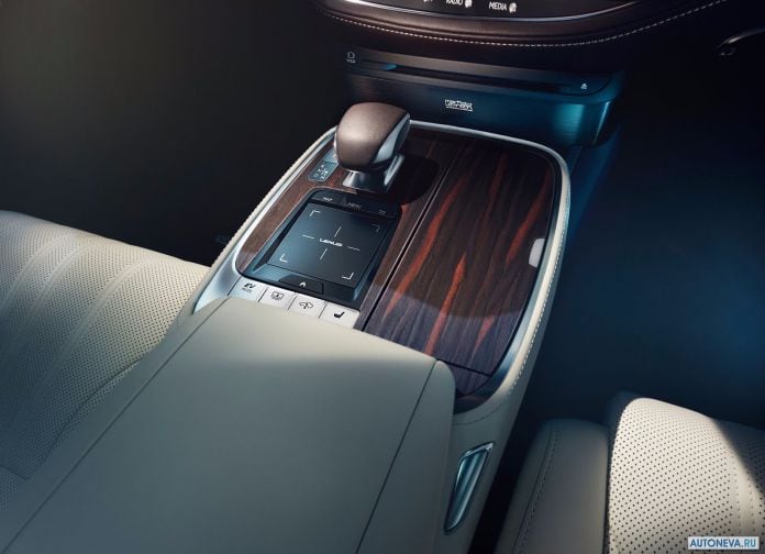 2018 Lexus LS500 - фотография 86 из 158
