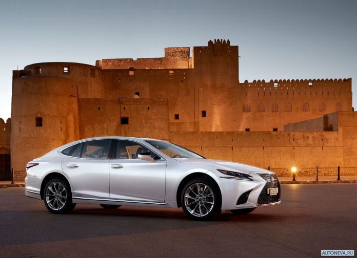 2018 Lexus LS500h - фотография 3 из 145
