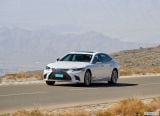 lexus_2018_ls_500h_033.jpg