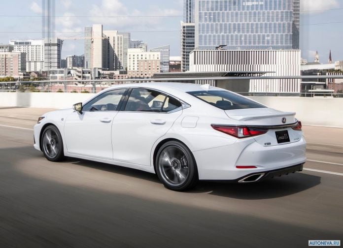 2019 Lexus ES - фотография 82 из 255