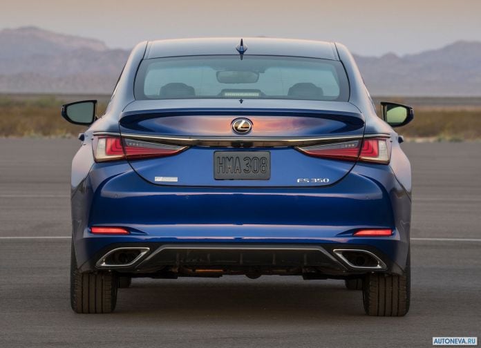 2019 Lexus ES - фотография 98 из 255