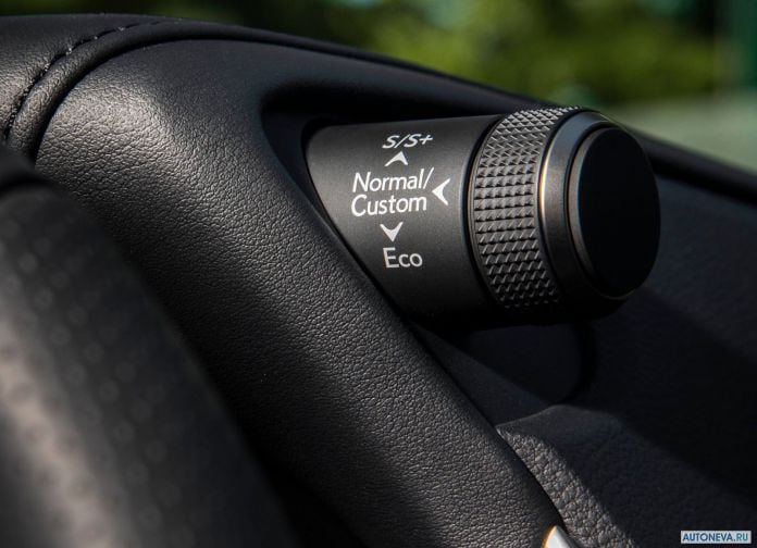 2019 Lexus ES - фотография 150 из 255