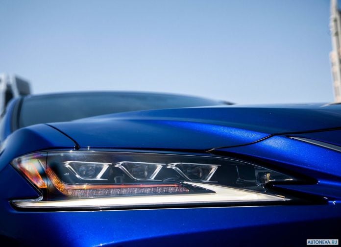 2019 Lexus ES - фотография 206 из 255