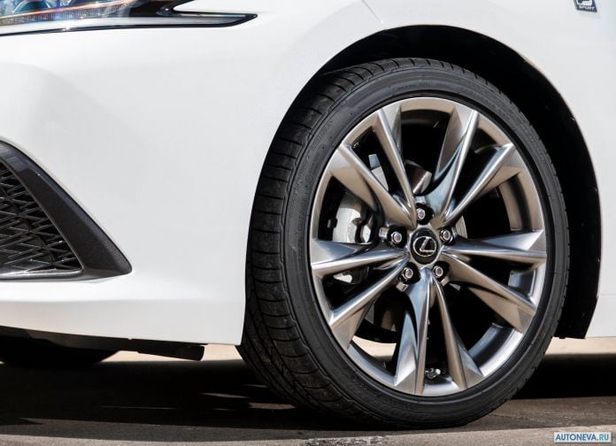 2019 Lexus ES - фотография 224 из 255