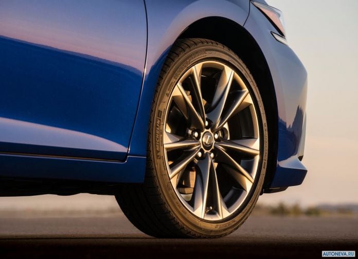 2019 Lexus ES - фотография 227 из 255