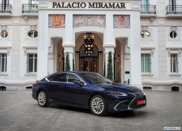 2019 Lexus ES EU-version - фотография 14 из 240 2019 Lexus ES EU-version - фотография 14 из 240