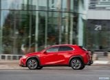 lexus_2019_ux_100.jpg