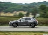 lexus_2019_ux_103.jpg