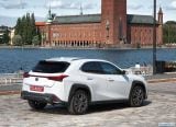lexus_2019_ux_111.jpg