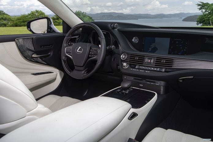 2020 Lexus LS500 Inspiration series - фотография 7 из 11 2020 Lexus LS500 Inspiration series - фотография 7 из 11