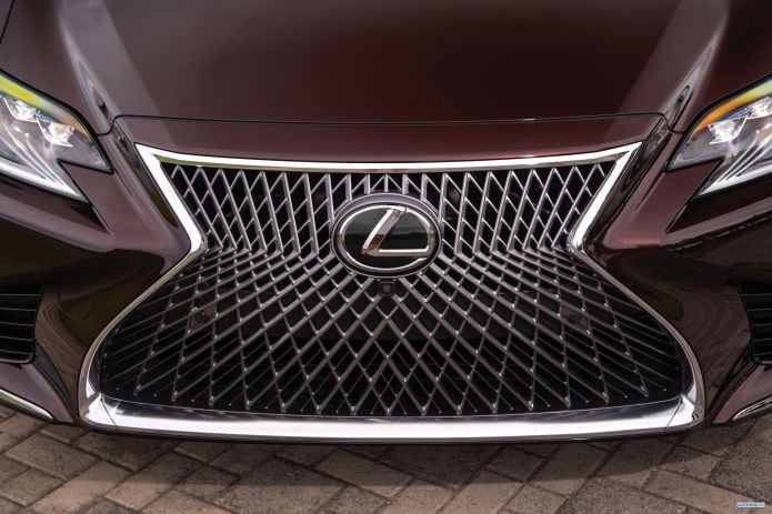 2020 Lexus LS500 Inspiration series - фотография 10 из 11