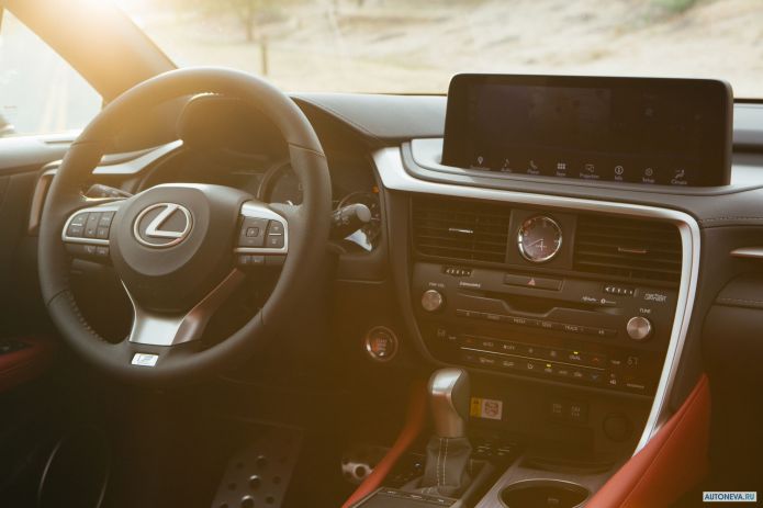 2020 Lexus RX 350 F-Sport - фотография 8 из 13 2020 Lexus RX 350 F-Sport - фотография 8 из 13