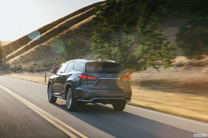 2020 Lexus RX 450 hL - фотография 8 из 15