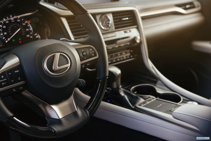 2020 Lexus RX 450 hL - фотография 11 из 15 2020 Lexus RX 450 hL - фотография 11 из 15