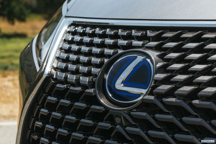2020 Lexus RX 450 hL - фотография 14 из 15 2020 Lexus RX 450 hL - фотография 14 из 15