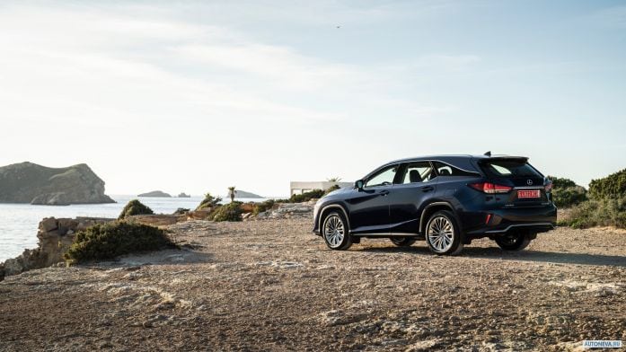 2020 Lexus RX 450L - фотография 2 из 4