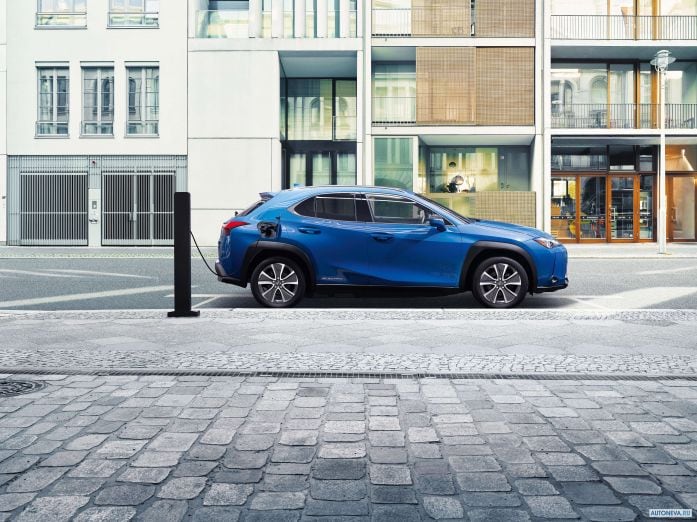 2020 Lexus UX e300 - фотография 6 из 31 2020 Lexus UX e300 - фотография 6 из 31