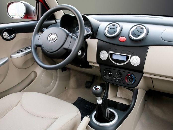 2010 Lifan Smile Hatchback - фотография 6 из 27