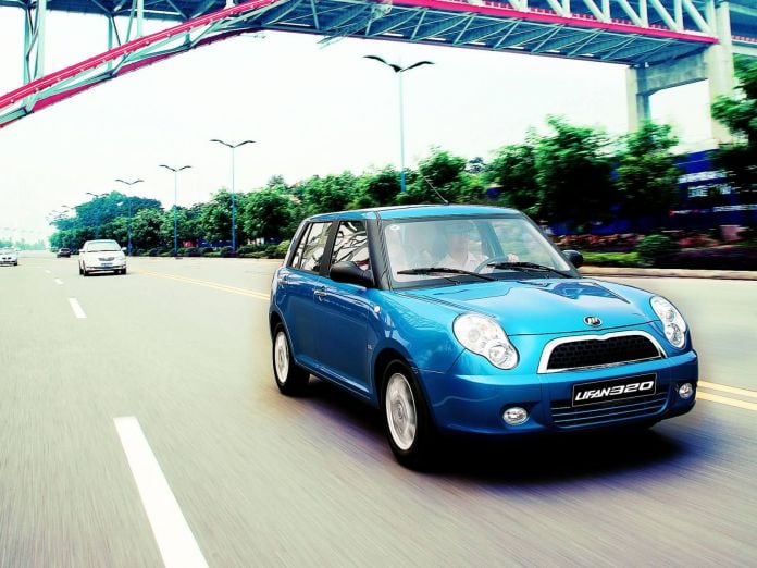2010 Lifan Smile Hatchback - фотография 15 из 27