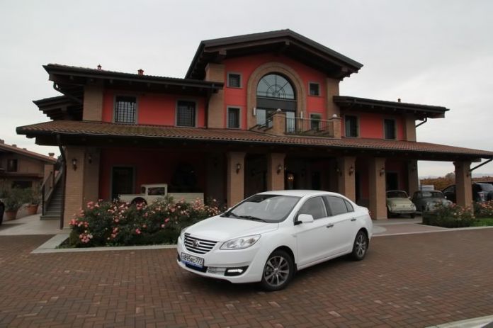 2012 Lifan Cebrium - фотография 11 из 18