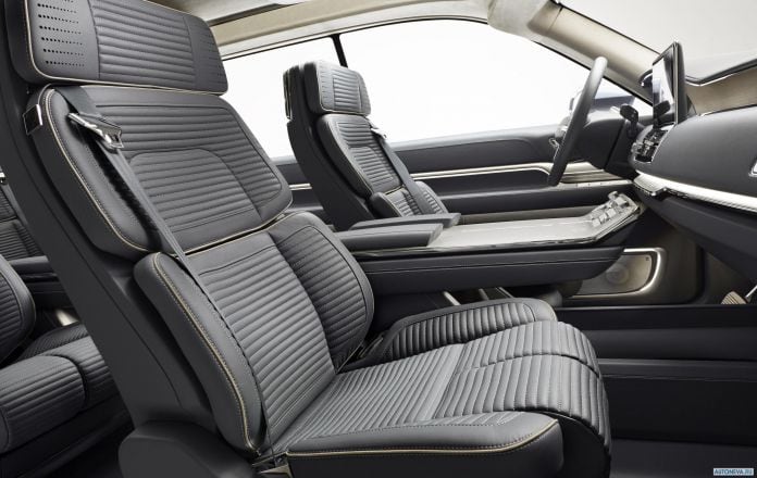 2016 Lincoln Navigator Concept - фотография 14 из 17