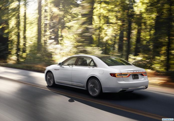 2017 Lincoln Continental - фотография 3 из 33