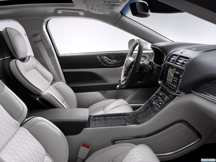 2017 Lincoln Continental - фотография 14 из 33