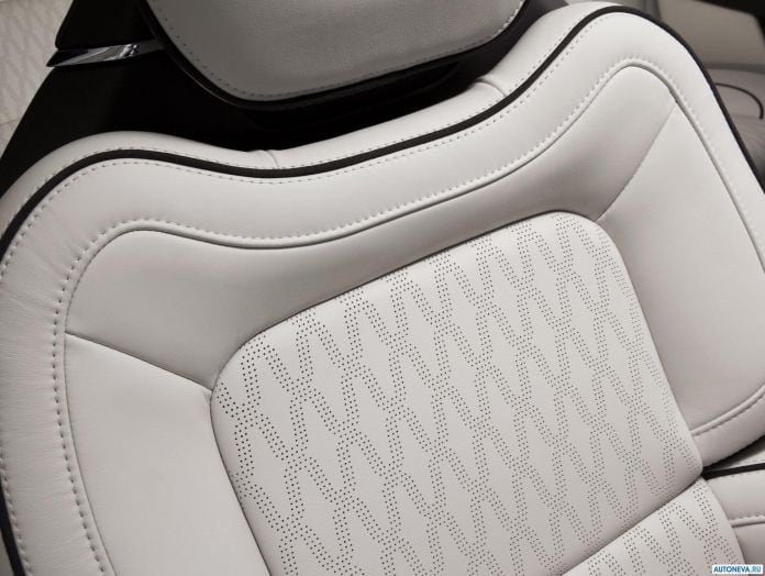 2017 Lincoln Continental - фотография 20 из 33