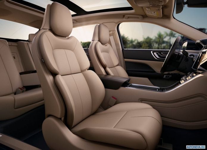 2017 Lincoln Continental - фотография 21 из 33