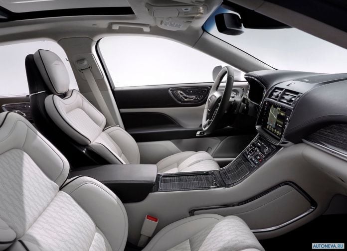 2017 Lincoln Continental - фотография 22 из 33
