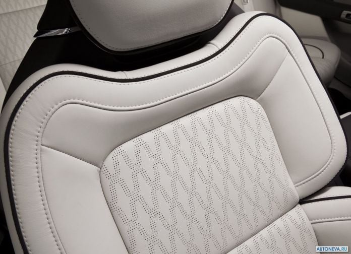 2017 Lincoln Continental - фотография 27 из 33