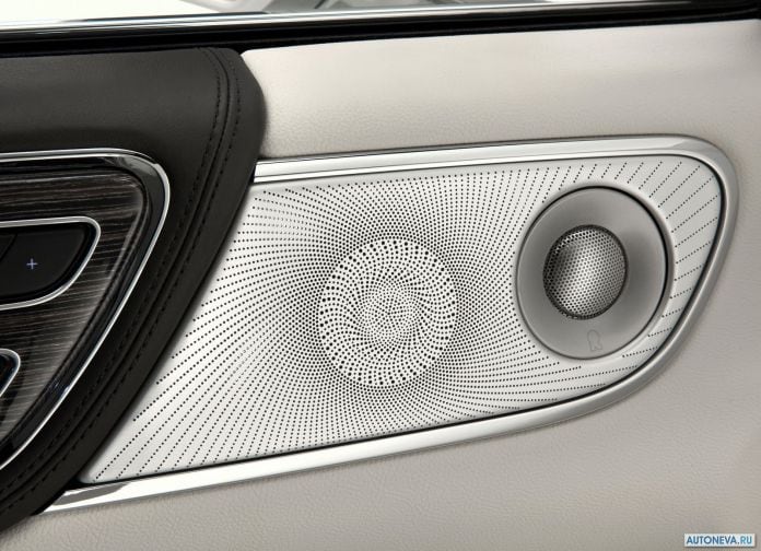 2017 Lincoln Continental - фотография 29 из 33