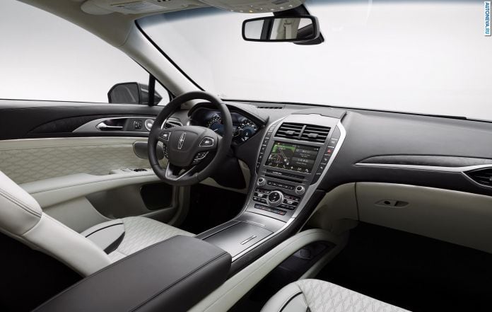 2017 Lincoln MKZ - фотография 9 из 11