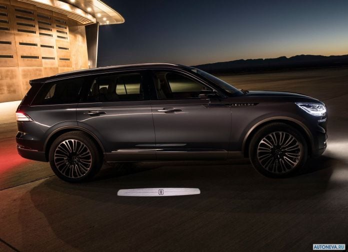 2018 Lincoln Aviator Concept - фотография 7 из 23