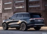 lincoln_2018_aviator_concept_009.jpg