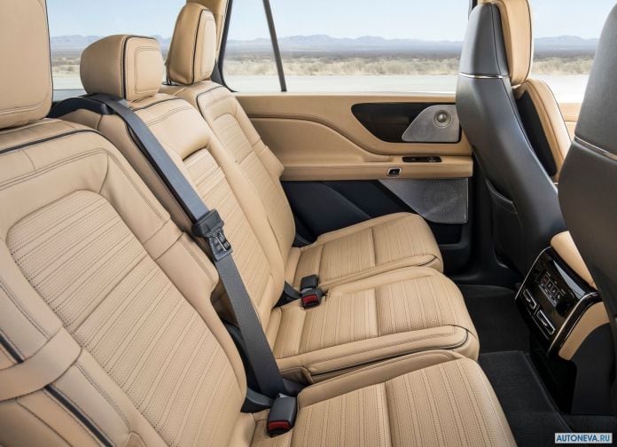 2018 Lincoln Aviator Concept - фотография 15 из 23