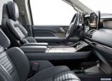 lincoln_2018_navigator_010.jpg
