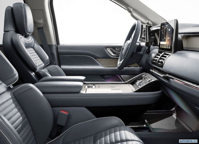 2018 Lincoln Navigator - фотография 10 из 23