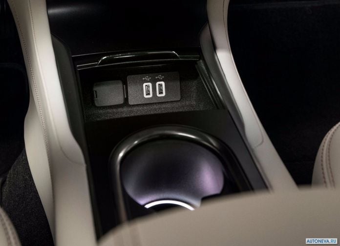 2019 Lincoln MKC - фотография 12 из 15