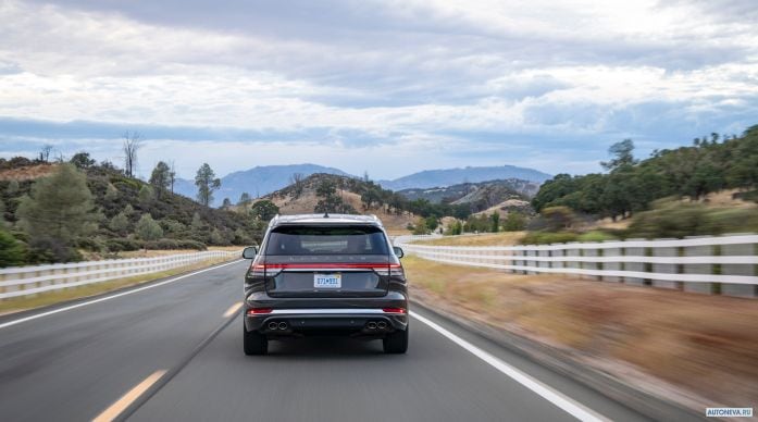 2020 Lincoln Aviator Black Label - фотография 15 из 22