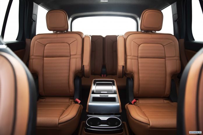 2020 Lincoln Aviator Black Label - фотография 18 из 22
