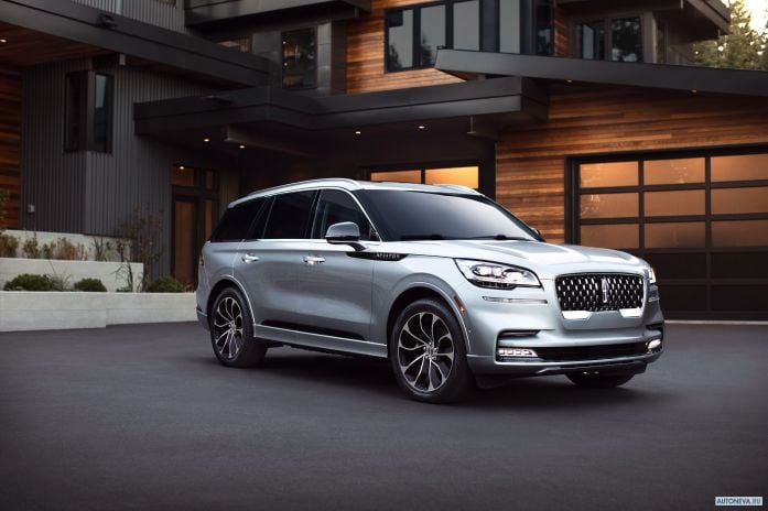 2020 Lincoln Aviator Grand Touring - фотография 10 из 40