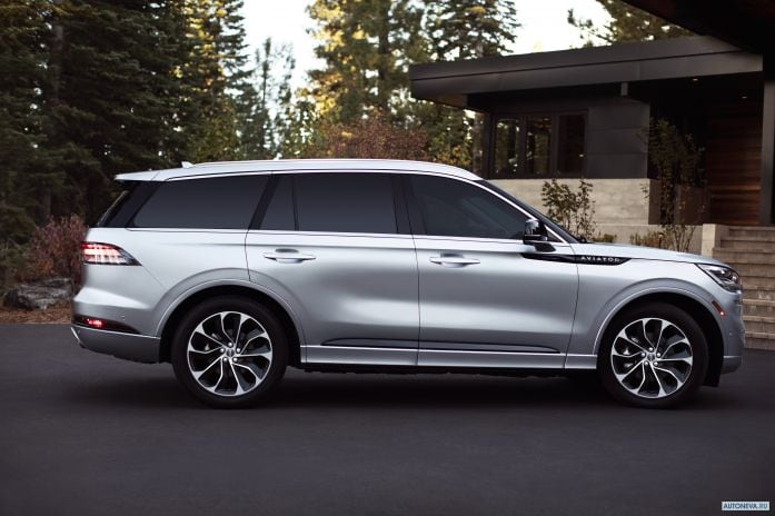 2020 Lincoln Aviator Grand Touring - фотография 20 из 40
