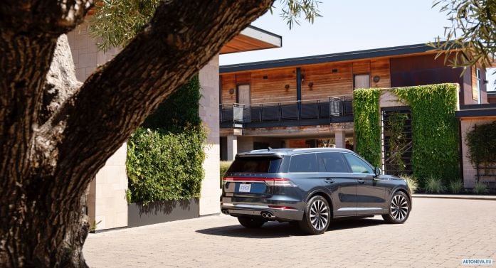2020 Lincoln Aviator Grand Touring - фотография 25 из 40