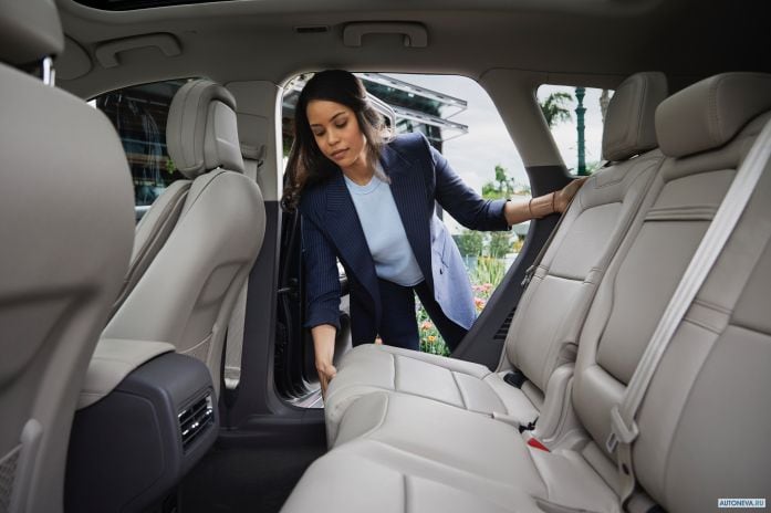 2020 Lincoln Corsair - фотография 32 из 40