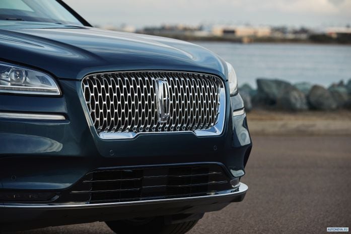 2020 Lincoln Corsair - фотография 38 из 40