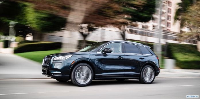 2021 Lincoln Corsair Grand Touring - фотография 5 из 19