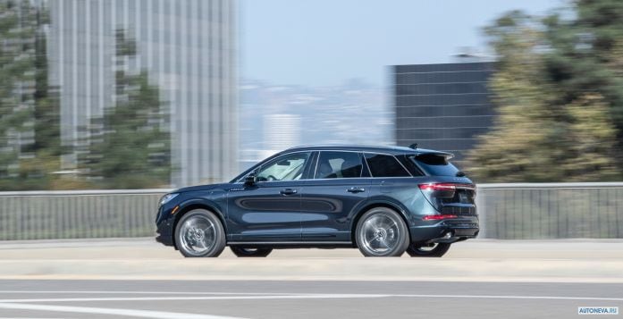 2021 Lincoln Corsair Grand Touring - фотография 7 из 19