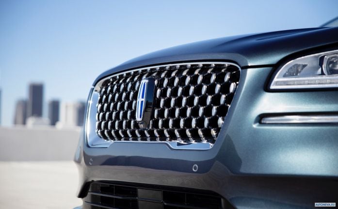 2021 Lincoln Corsair Grand Touring - фотография 13 из 19
